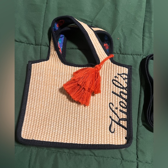 Cute, Small Kiehls bag with The White Lotus details! - Picture 3 of 3